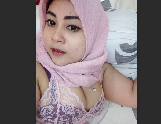 ML Dengan Bu Guru Berjilbab Hot!