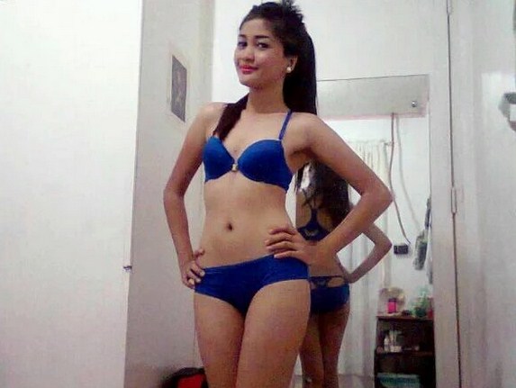 Sange Dengan Tetangga Pacarku