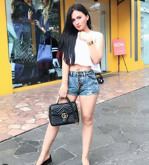 100 Foto Tante Pemersatu Bangsa Di Panggil Hot Mom