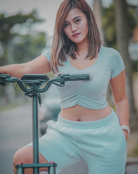 100 Foto Tante Pemersatu Bangsa Di Panggil Hot Mom