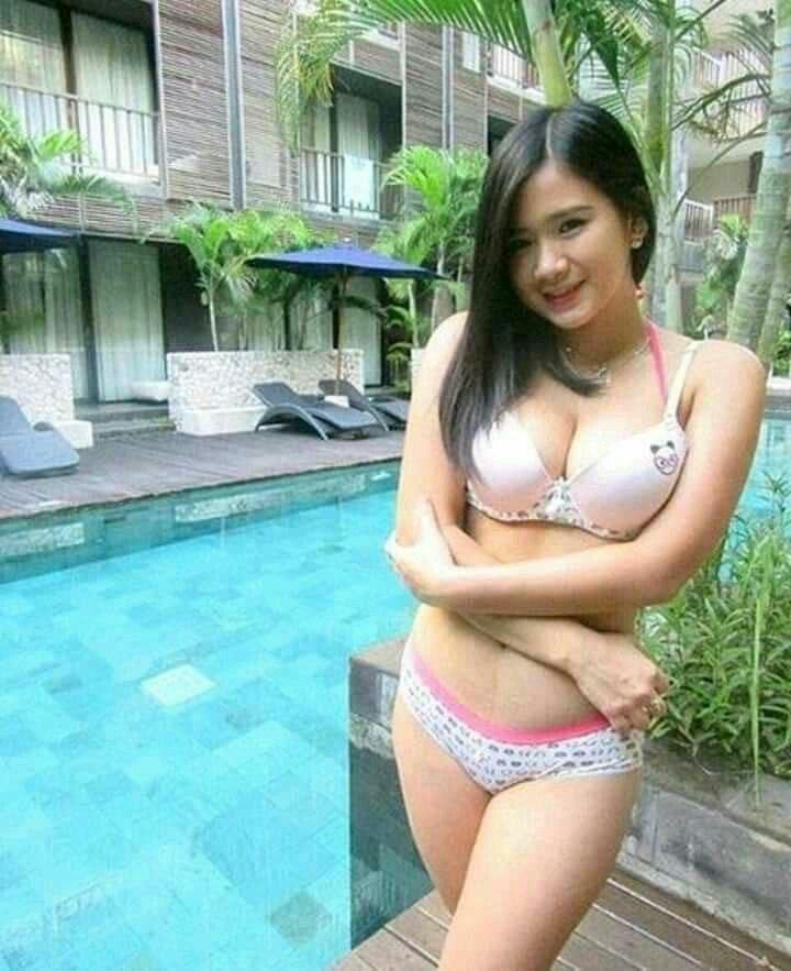 Foto Seksi Vania Gemes Bikin Sange